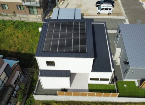 佐世保市　U様邸　太陽光発電(CS-340B81)設置工事　金属折板架台工法