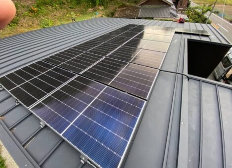 佐世保市　Y様邸　太陽光(Qセルズ：Q.PEAK DUO M-G11 400)蓄電池(ESS-T3MCK)設置工事　金属折板架台工法