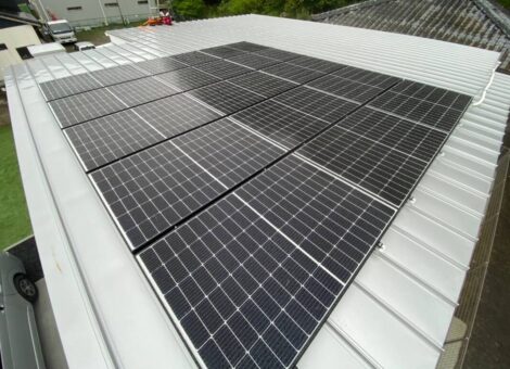 佐世保市　M様邸　太陽光発電システム(長州産業：CS-340B81)蓄電池(CB-P98MS05A)設置工事　金属折板架台工法