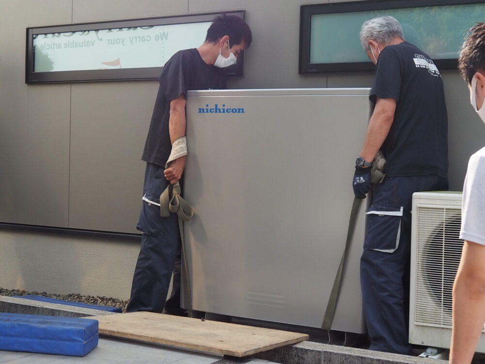 太陽光発電・蓄電池の設置ってどんな感じ？工事当日の1日の流れをご紹介！