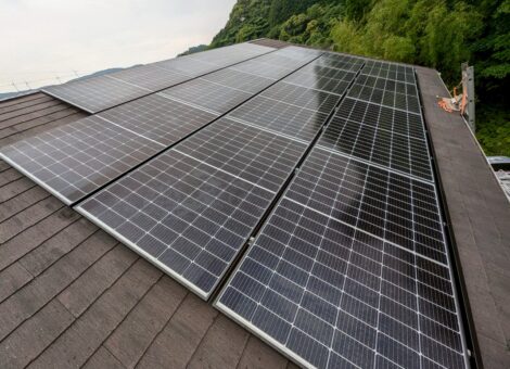長崎県北松浦郡佐々町　M様邸【後付け】太陽光発電システム(長州産業：CS-340B81)蓄電池（長州産業：CB-P127M05A)エコキュート(日立：BHP-FG37XU）設置工事　スレート屋根　スレートアンカー工法　