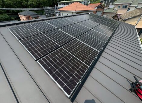 長崎県佐世保市　K様邸【後付け】太陽光発電システム(長州産業：CS-340B81)蓄電池（長州産業：CB-P127M05A)設置工事　金属折板屋根　キャッチ工法