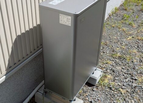 長崎県東彼杵郡波佐見町　N様邸【後付け】太陽光発電システム(長州産業：CS-340B81)蓄電池（長州産業：CB-P127M05A)設置工事　金属折板屋根　キャッチ工法
