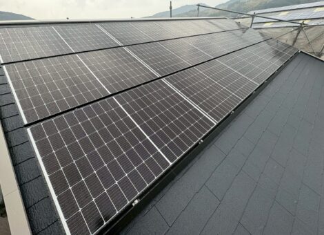 長崎県佐世保市　I様邸【新築時】太陽光発電システム(長州産業：CS-340B81）蓄電池（長州産業：CB-P65M05A）設置工事　スレート屋根　スレートアンカー工法