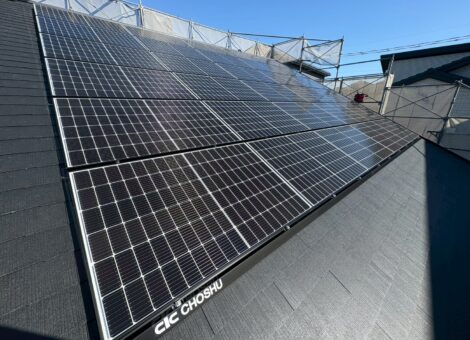 長崎県佐世保市　K様邸【新築時】太陽光発電システム(長州産業：CS-340B81）蓄電池（長州産業：CB-H99T07A）設置工事　スレート屋根　スレートアンカー工法