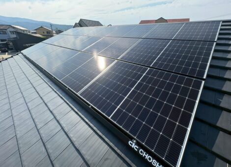 佐賀県藤津郡太良町　Y様邸【後付け】太陽光発電システム(長州産業：CS-364B91）蓄電池（CB-P127M06A）設置工事　ガルバリウム鋼板屋根　キャッチ工法