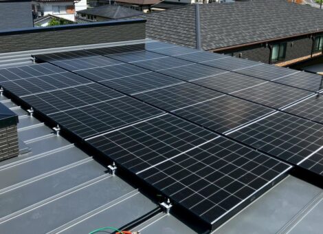 佐賀県鹿島市　K様邸【後付け】太陽光発電システム(長州産業：CS-390N11）蓄電池（長州産業：CB-LMP127A）設置工事　ガルバリウム鋼板　キャッチ工法